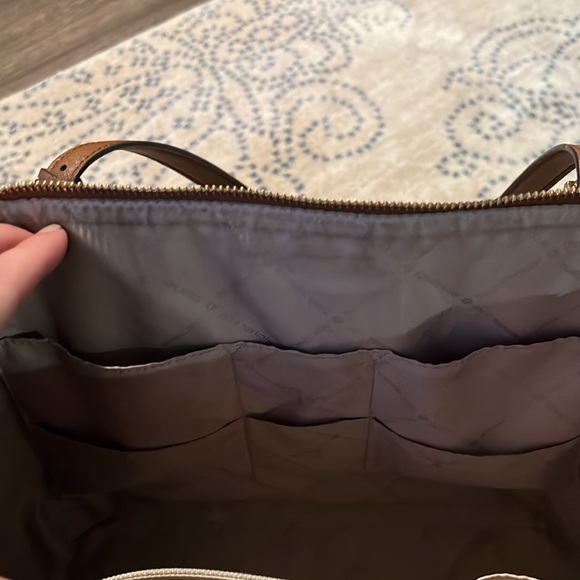 *SOLD*Brown Michael Kors Purse - Picture 6 of 7